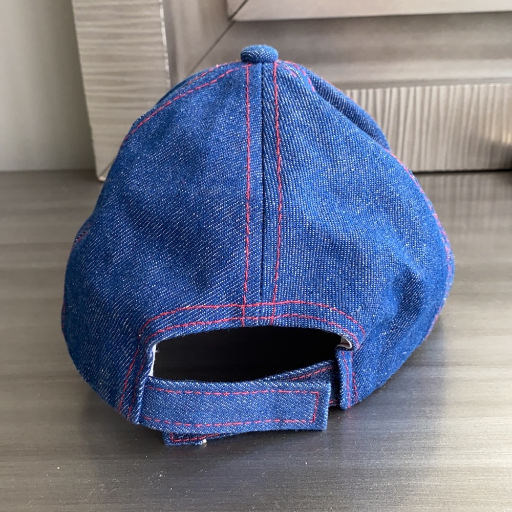 Jean Cap - Picture 3 of 5